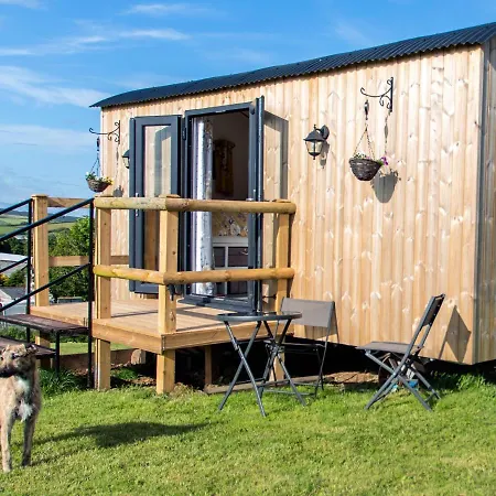Shepherds Hut With Valley Views Bodmin Exterior photo